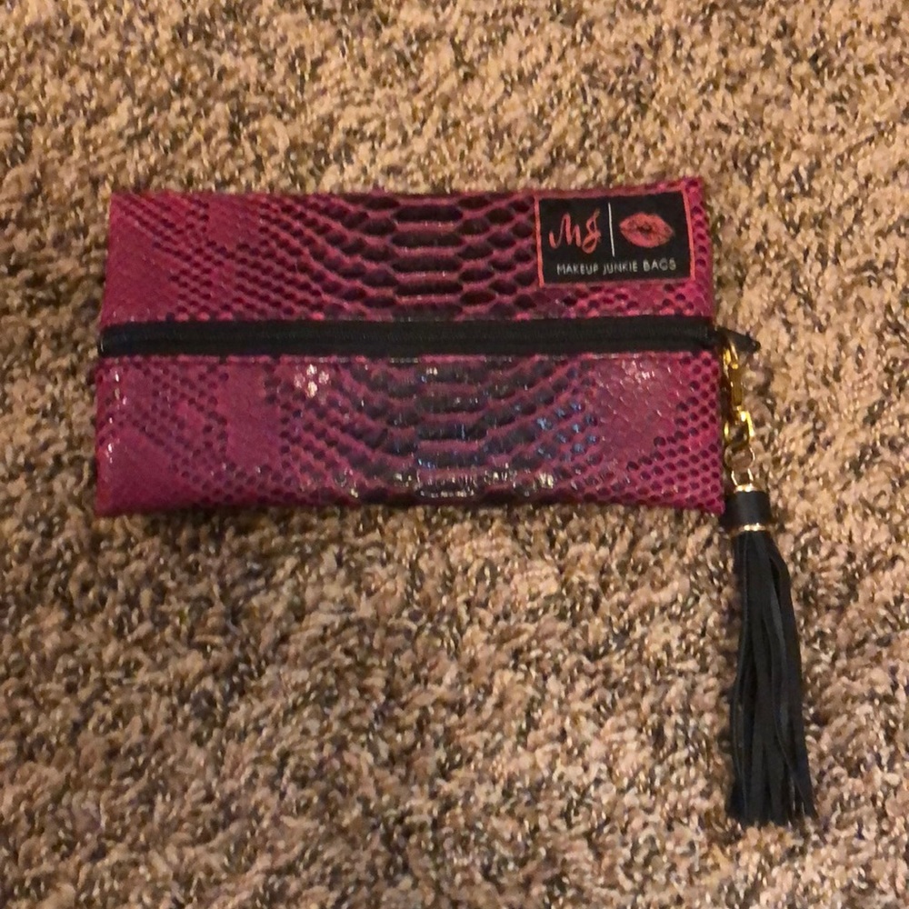 Makeup junkie bag